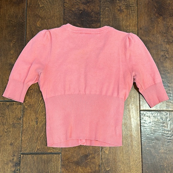 Take Out Women’s Crop Coral Colored Sweater - Picture 6 of 6